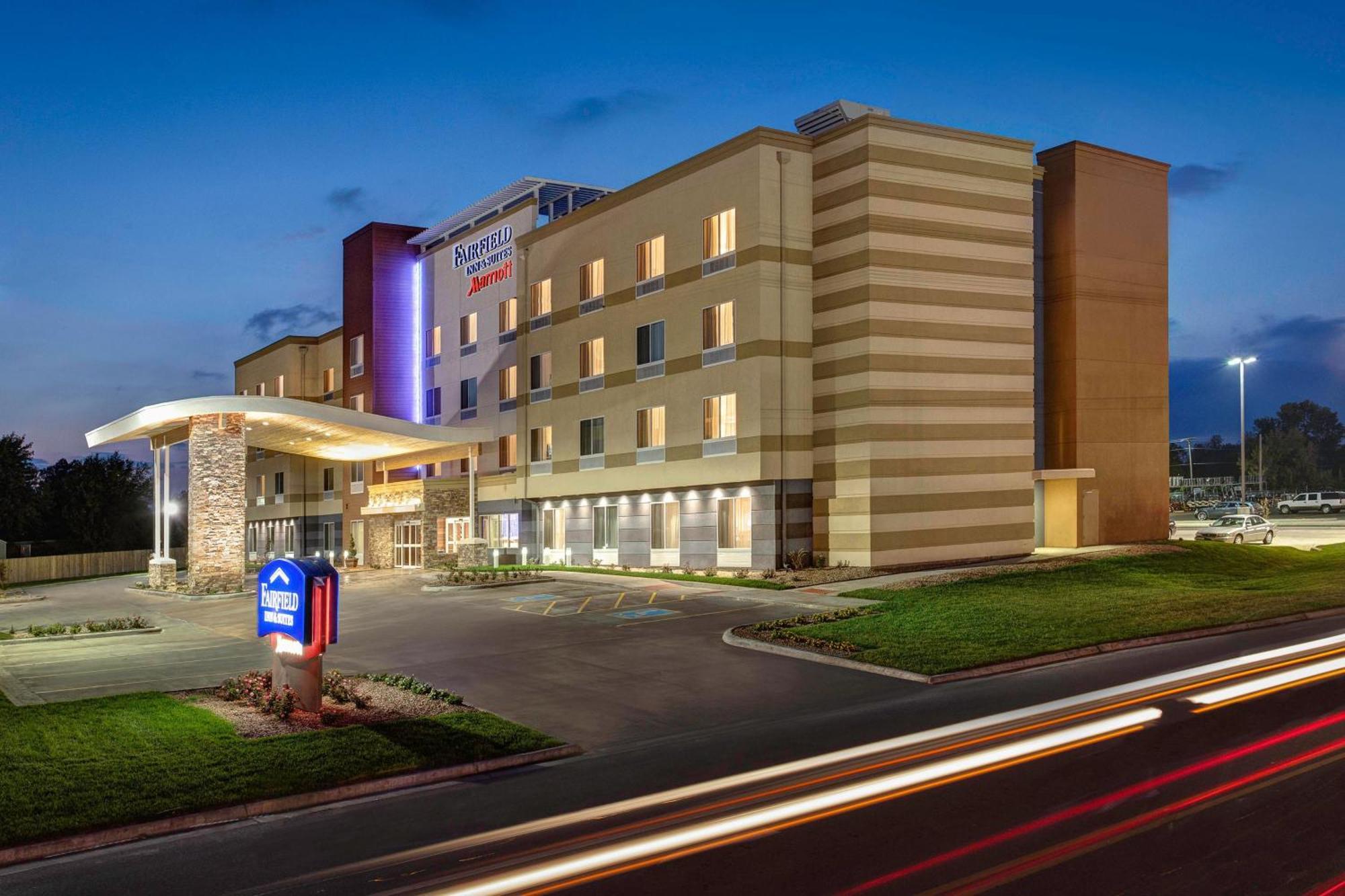 Fairfield Inn & Suites By Marriott Johnson City Exterior photo